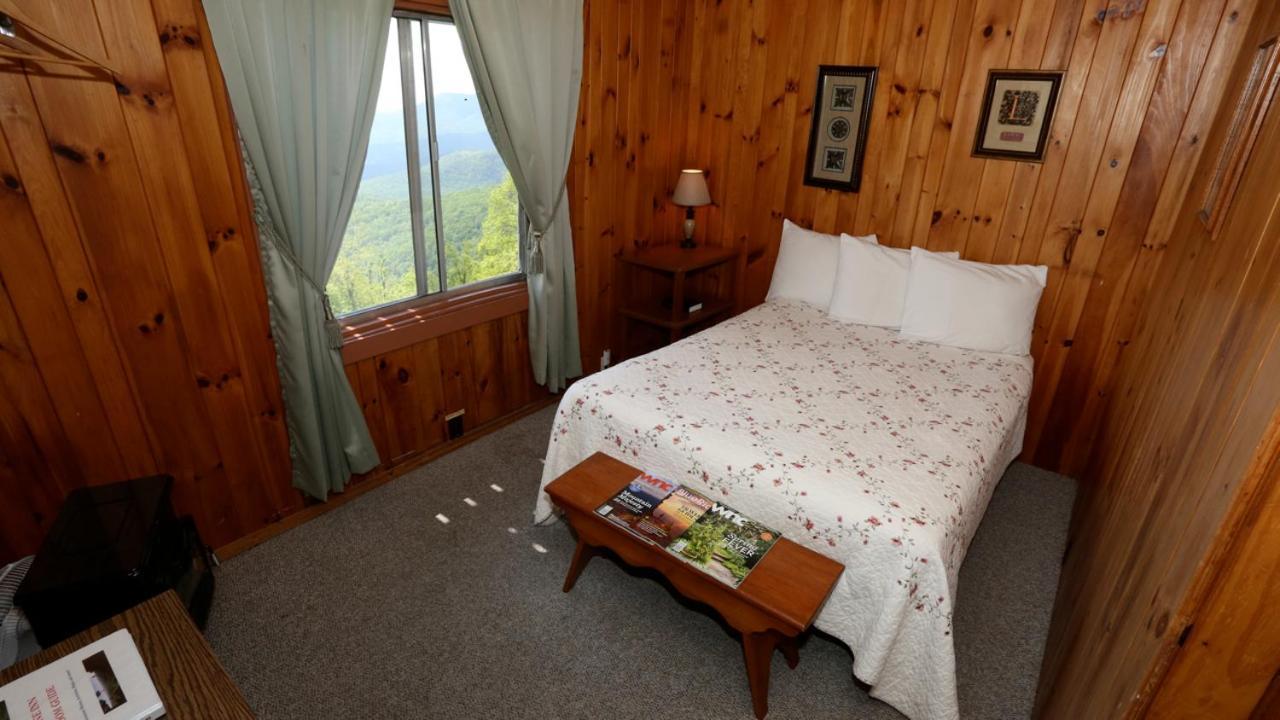 Alpine Inn Little Switzerland ภายนอก รูปภาพ